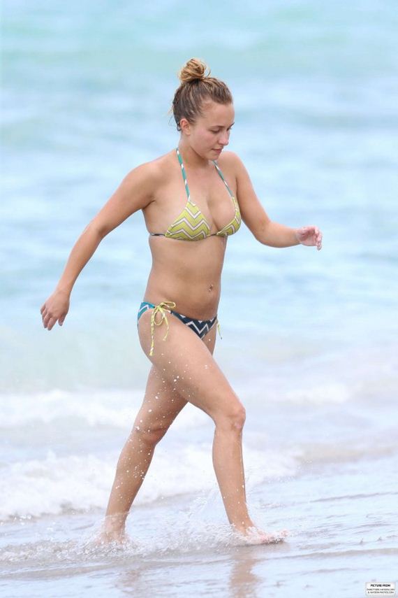 Hayden-Panettiere-Bikini-2013 -in-Miami-Beach